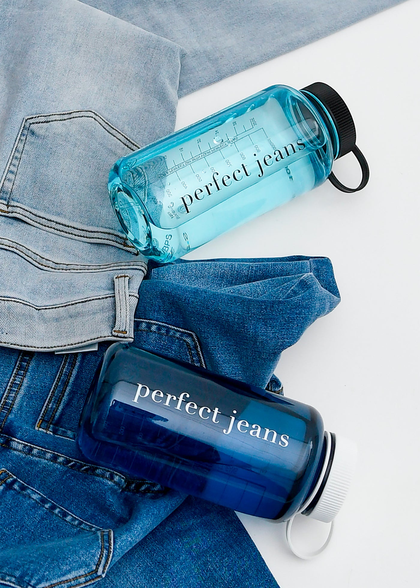 Perfect Water Bottle - Midnight Marguerites™